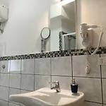 לינה וארוחת בוקר La Citta Degli Dei 3*